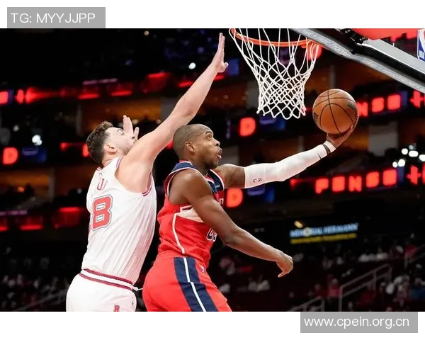 火箭队训练氛围愉快亚当斯谢泼德申京欢声笑语共度时光