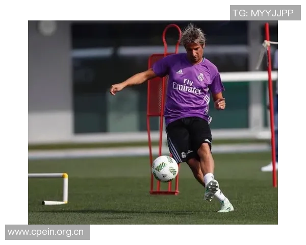 魏祥鑫重返欧塞尔后积极参与预备队训练与法语学习提升自我